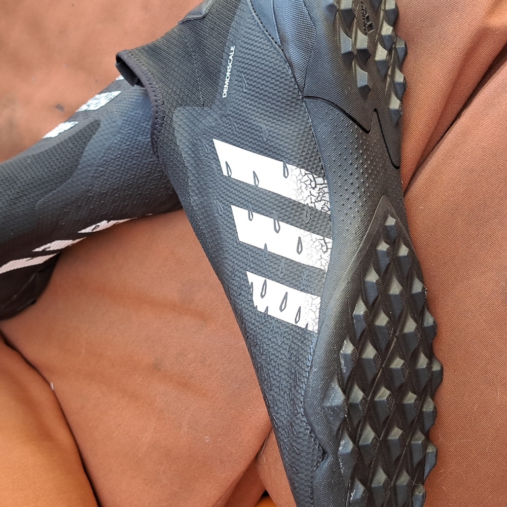 Adidas demonscale cleats